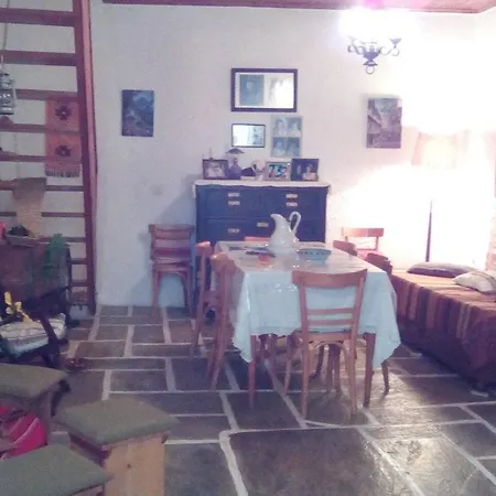 Casa de Férias Traditional House In Argyrades - Don'T Miss It!!!